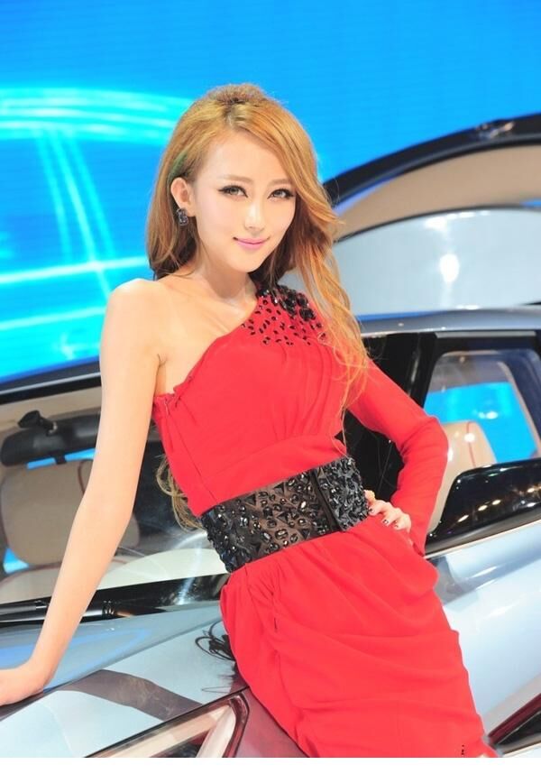 Ang tanging napakagandang modelo sa auto show (10 14)_model beauty.20784.20141124024447.jpg