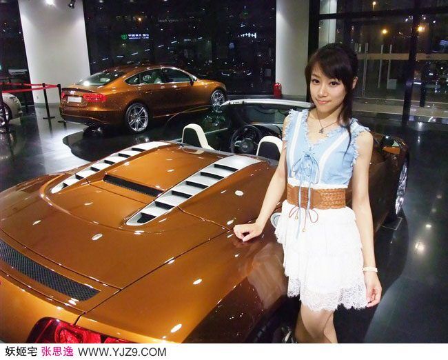 Car show beauty model! Zhang Siyi, ang ganda ng bahay ng enchantress! .136230.jpg