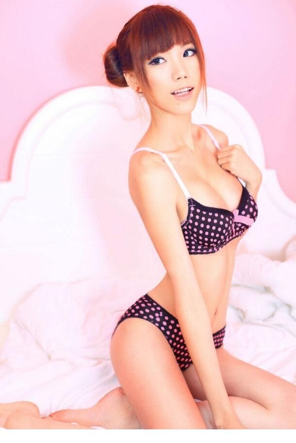 Ye Zixuan dikabarkan telah dilarang dari foto pakaian dalam seksi lamanya (6 12)_Beauty Star.14207.20141121092648.jpg