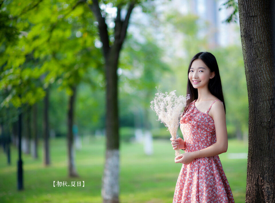 Fresh and beautiful girl in early autumn. Summer beautiful photo (5 17)_beautiful photo.7123.20141121015335.jpg